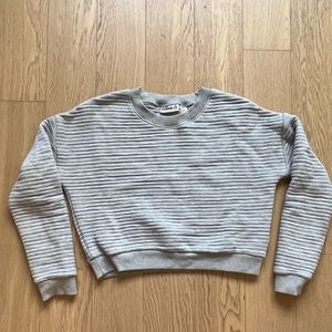 Reebok Women‘s Textured Cropped Sweatshirt